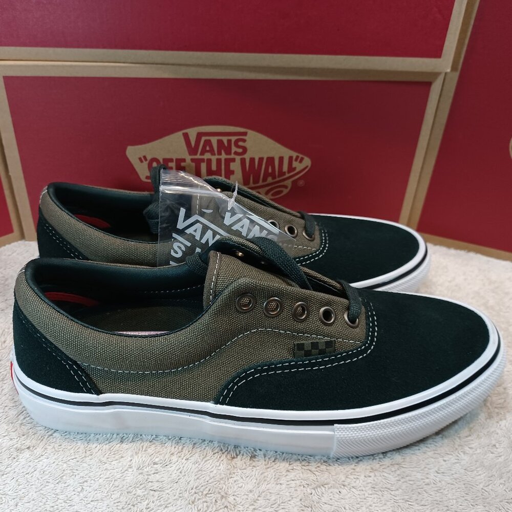 Vans Men's 7/Women's 8.5 Era Scarab Military/True White VN0A5FC99CR